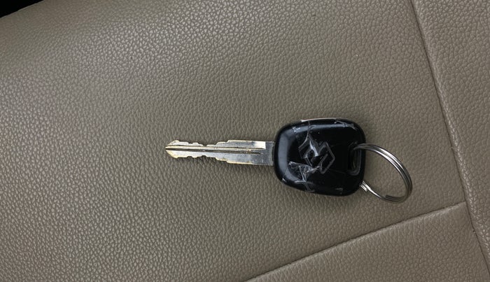 2014 Maruti Wagon R 1.0 LXI CNG, CNG, Manual, 93,598 km, Key Close Up