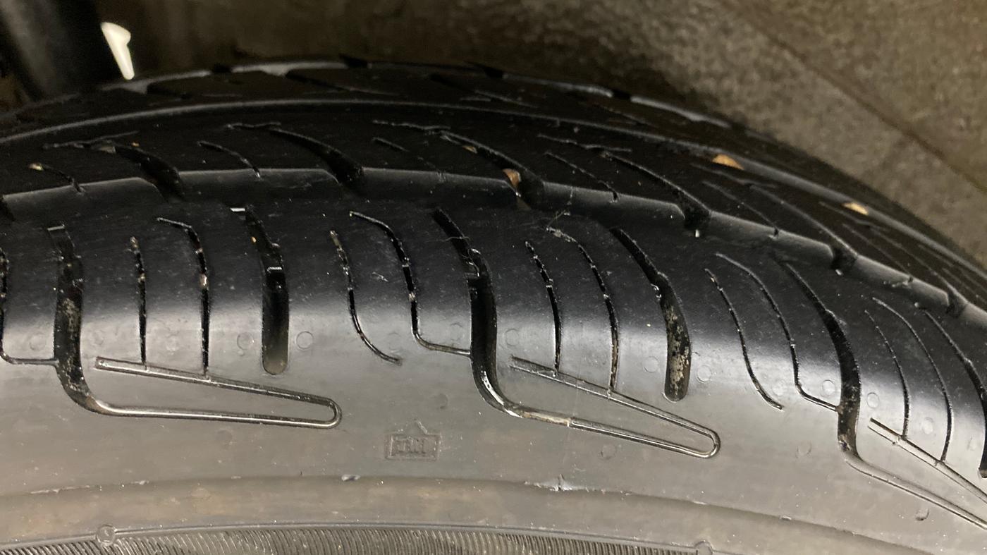 2014 Maruti Wagon R 1.0 LXI CNG, CNG, Manual, 93,598 km, Right Rear Tyre Tread