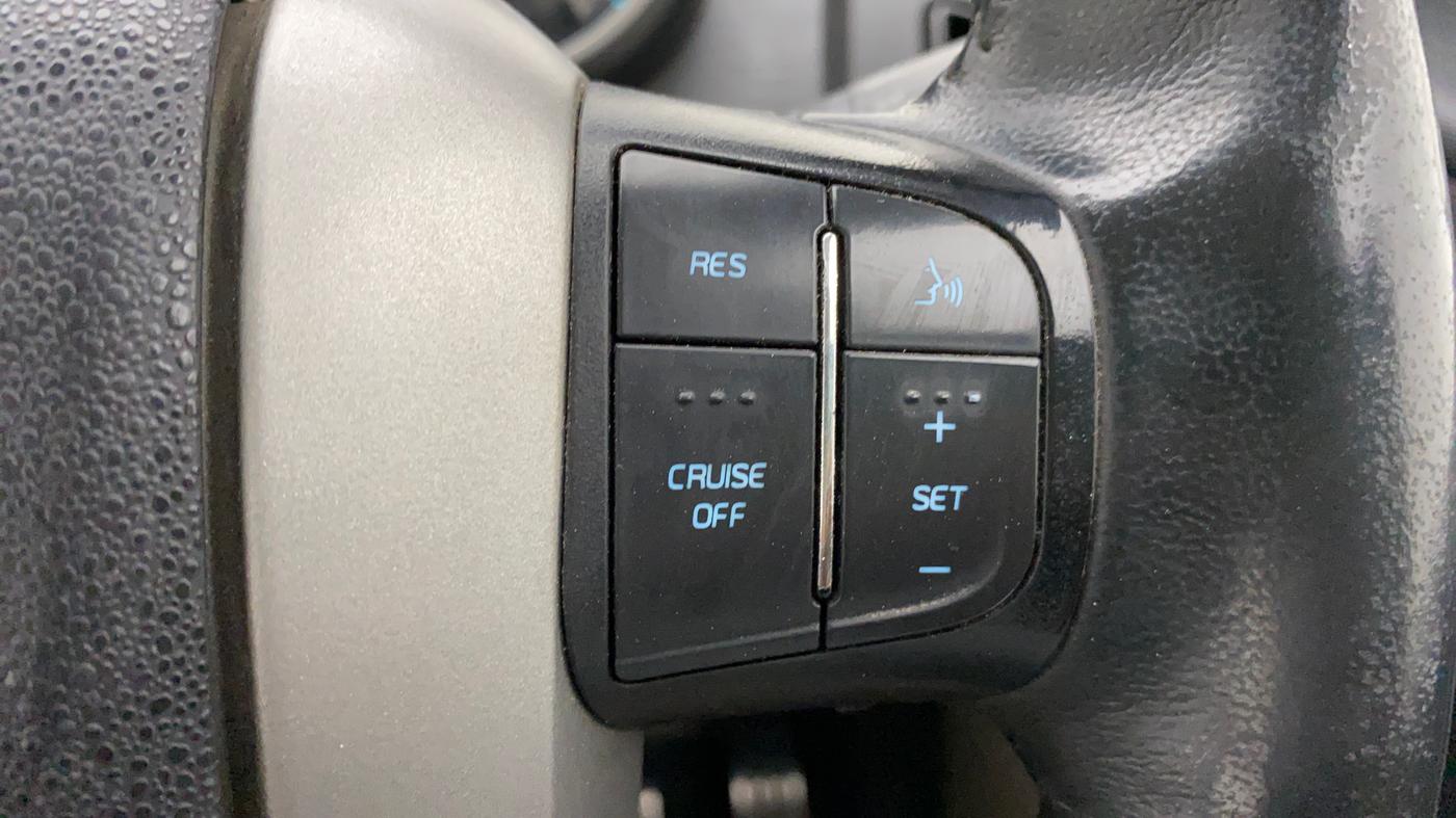 2016 Mahindra XUV500 W10, Diesel, Manual, 97,304 km, Adaptive Cruise Control