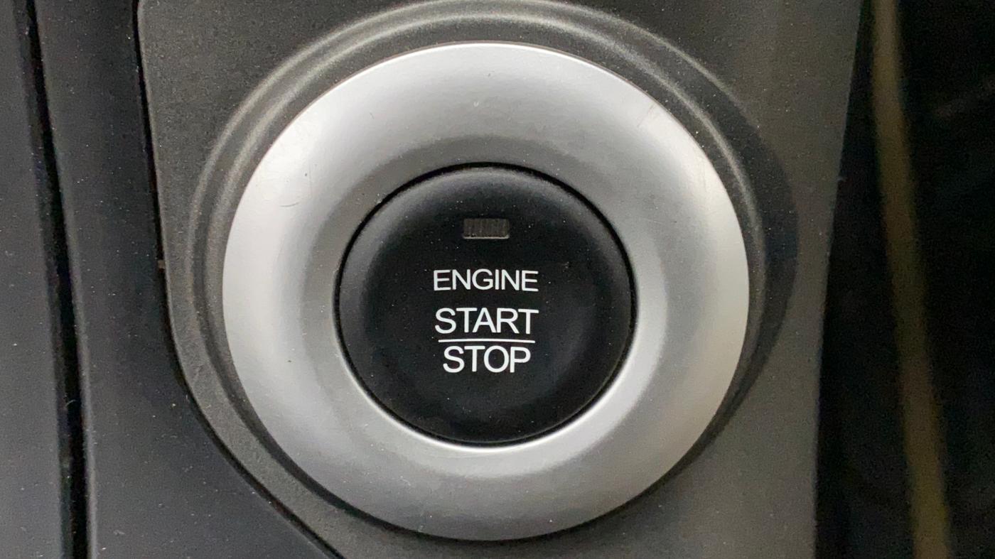 2016 Mahindra XUV500 W10, Diesel, Manual, 97,304 km, Keyless Start/ Stop Button