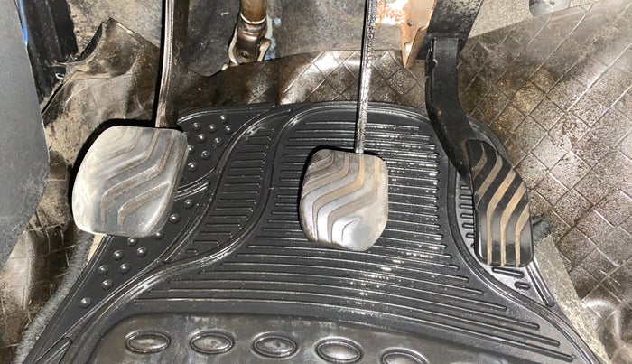 2015 Renault Kwid RXT 0.8, Petrol, Manual, 47,526 km, Pedals