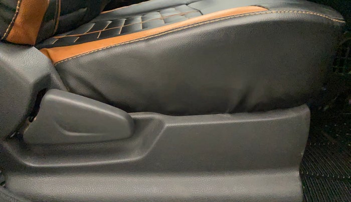 2015 Renault Kwid RXT 0.8, Petrol, Manual, 47,526 km, Driver Side Adjustment Panel