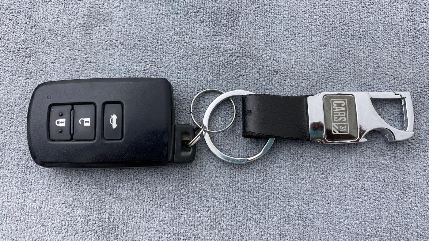 2018 Toyota Corolla Altis VL AT, Petrol, Automatic, 34,339 km, Key Close Up