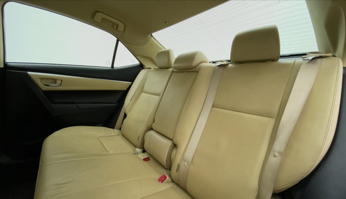 2018 Toyota Corolla Altis VL AT, Petrol, Automatic, 34,339 km, Right Side Rear Door Cabin