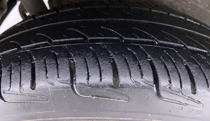 2015 Maruti Wagon R 1.0 VXI, Petrol, Manual, 78,047 km, Right Rear Tyre Tread