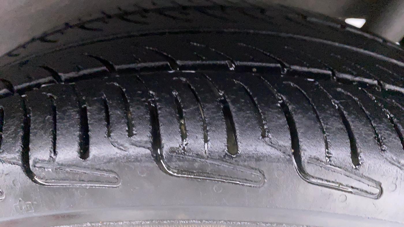 2015 Maruti Wagon R 1.0 VXI, Petrol, Manual, 78,047 km, Left Rear Tyre Tread
