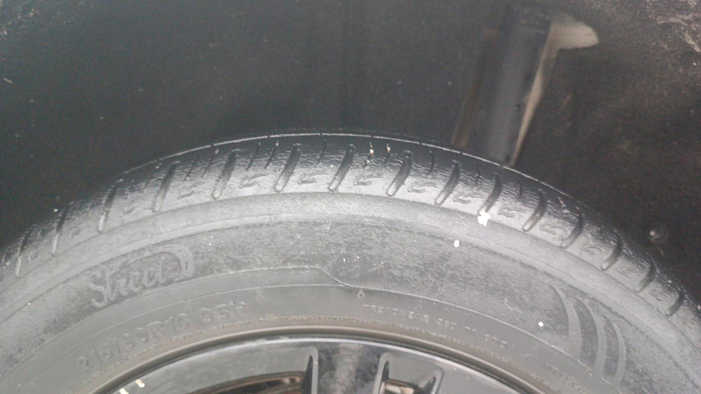 2018 Maruti Vitara Brezza ZDI PLUS AMT, Diesel, Automatic, 43,619 km, Left Rear Tyre Tread