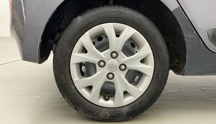 2016 Hyundai Grand i10 MAGNA 1.2 KAPPA VTVT, Petrol, Manual, 42,032 km, Right Rear Wheel