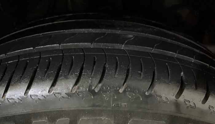 2024 Honda ELEVATE ZX CVT, Petrol, Automatic, 17,647 km, Right Front Tyre Tread