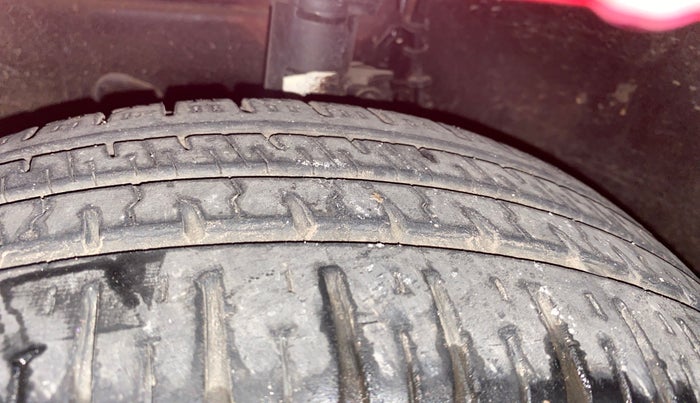 2016 Hyundai Xcent S 1.2, Petrol, Manual, 10,892 km, Left Front Tyre Tread