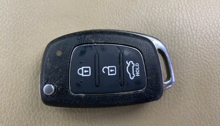 2016 Hyundai Xcent S 1.2, Petrol, Manual, 10,892 km, Key Close Up