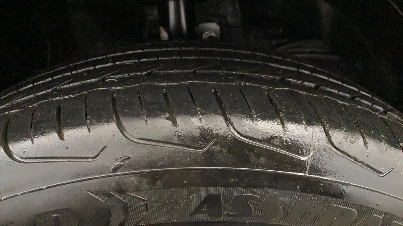 2024 Toyota Urban Cruiser Taisor V 1.0 Petrol AT, Petrol, Automatic, 9,383 km, Right Front Tyre Tread