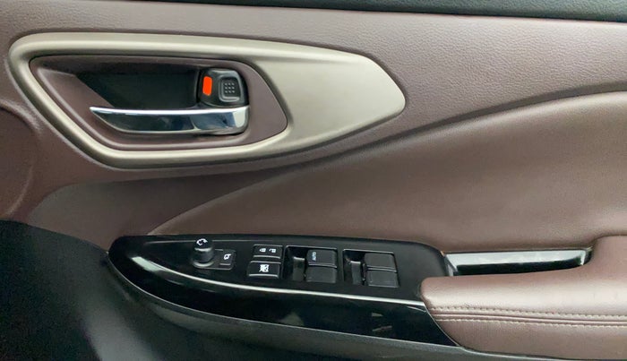 2024 Toyota Urban Cruiser Taisor V 1.0 Petrol AT, Petrol, Automatic, 9,383 km, Driver Side Door Panels Control