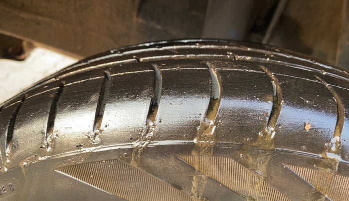 2016 Renault Kwid RXT 0.8, Petrol, Manual, 85,166 km, Right Rear Tyre Tread