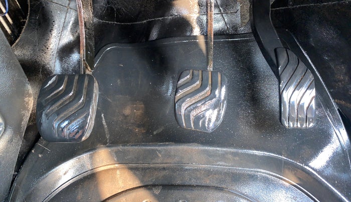 2016 Renault Kwid RXT 0.8, Petrol, Manual, 85,166 km, Pedals