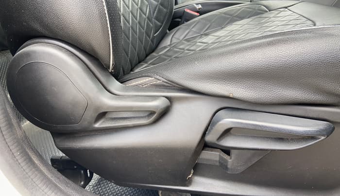 2021 Tata Tiago XZA PLUS PETROL, Petrol, Automatic, 68,111 km, Driver Side Adjustment Panel