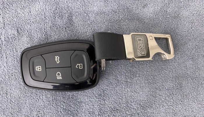 2022 Tata Harrier XZA PLUS, Diesel, Automatic, 7,788 km, Key Close Up