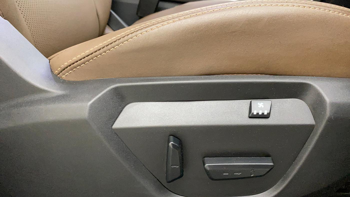 2022 Tata Harrier XZA PLUS, Diesel, Automatic, 7,788 km, Driver Side Adjustment Panel