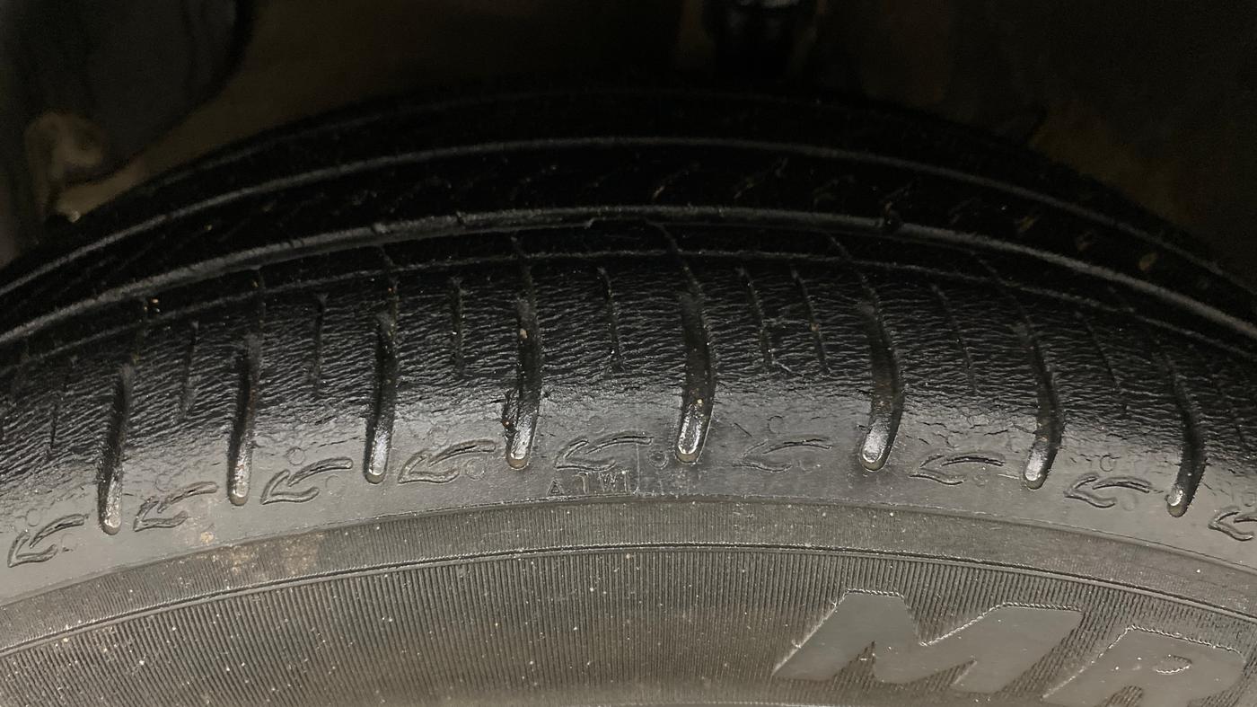 2023 Hyundai AURA SX 1.2, Petrol, Manual, 34,554 km, Left Front Tyre Tread