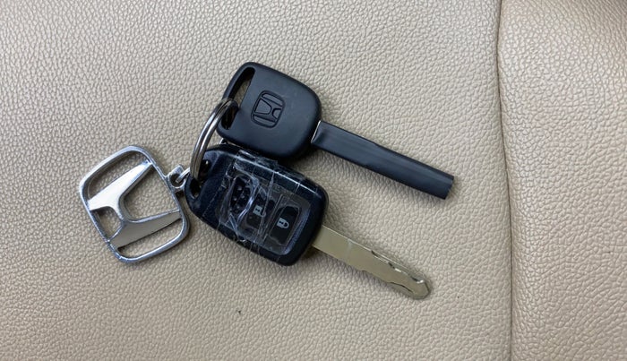 2019 Honda Amaze 1.2L I-VTEC S CVT, Petrol, Automatic, 47,085 km, Key Close Up