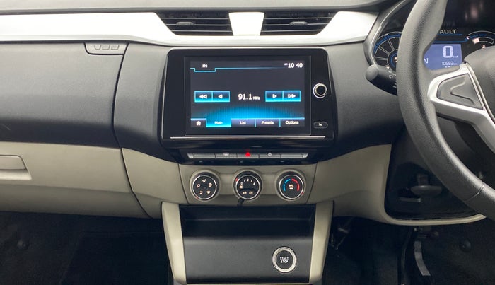 2020 Renault TRIBER RXZ AT, Petrol, Automatic, 10,720 km, Air Conditioner