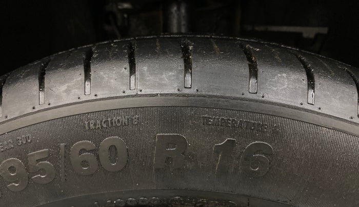 2022 Tata PUNCH CREATIVE  AMT, Petrol, Automatic, 31,442 km, Right Front Tyre Tread