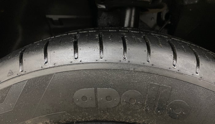 2022 Tata PUNCH CREATIVE  AMT, Petrol, Automatic, 31,442 km, Left Front Tyre Tread