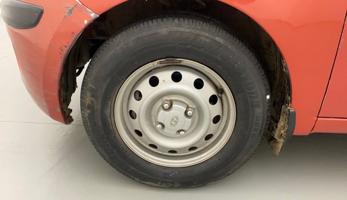 2010 Hyundai i10 ERA 1.1, Petrol, Manual, 44,698 km, Left front tyre - Minor crack
