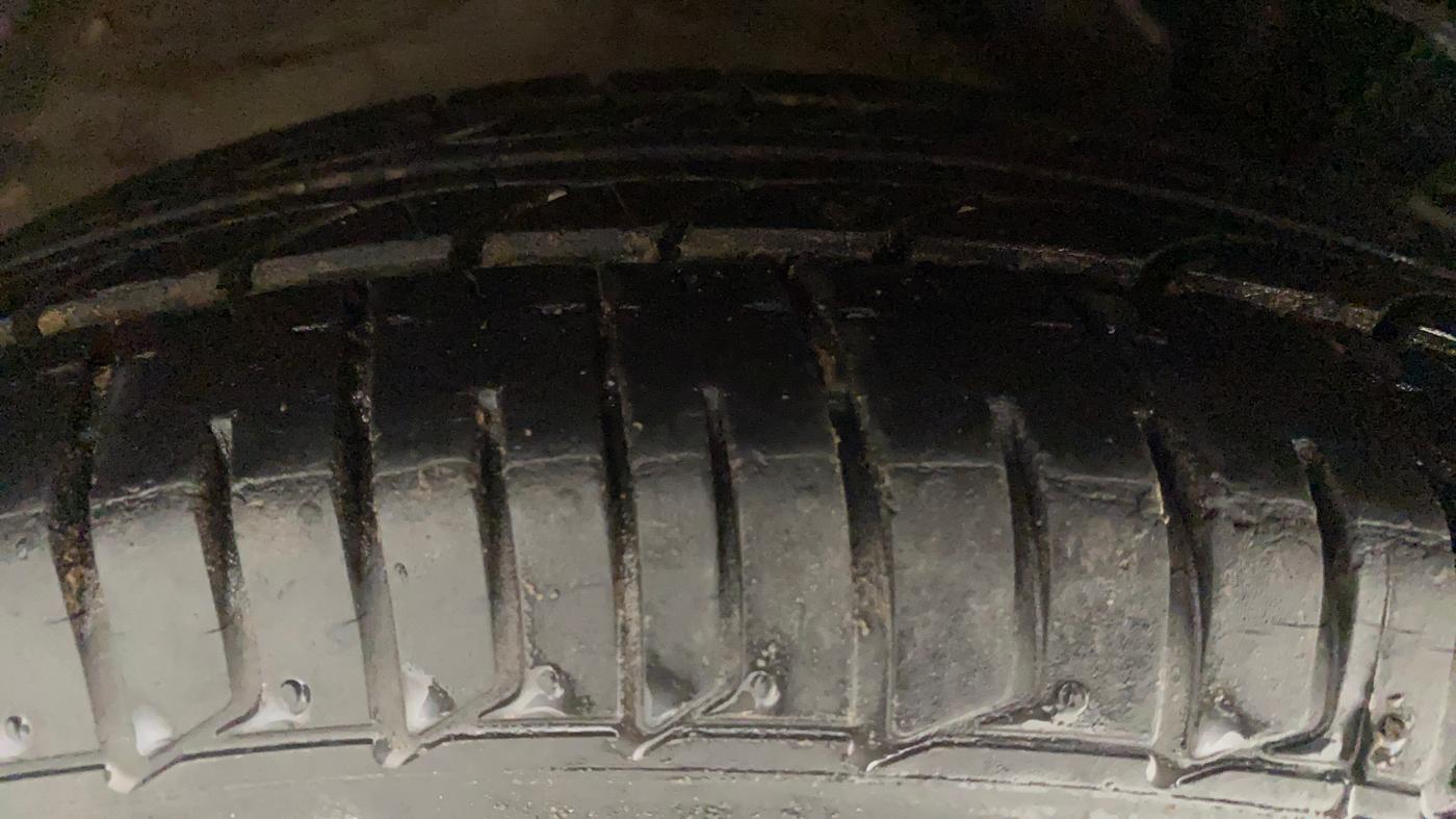 2010 Hyundai i10 ERA 1.1, Petrol, Manual, 44,698 km, Right Front Tyre Tread