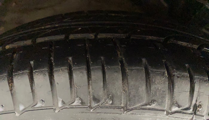 2010 Hyundai i10 ERA 1.1, Petrol, Manual, 44,698 km, Right Front Tyre Tread