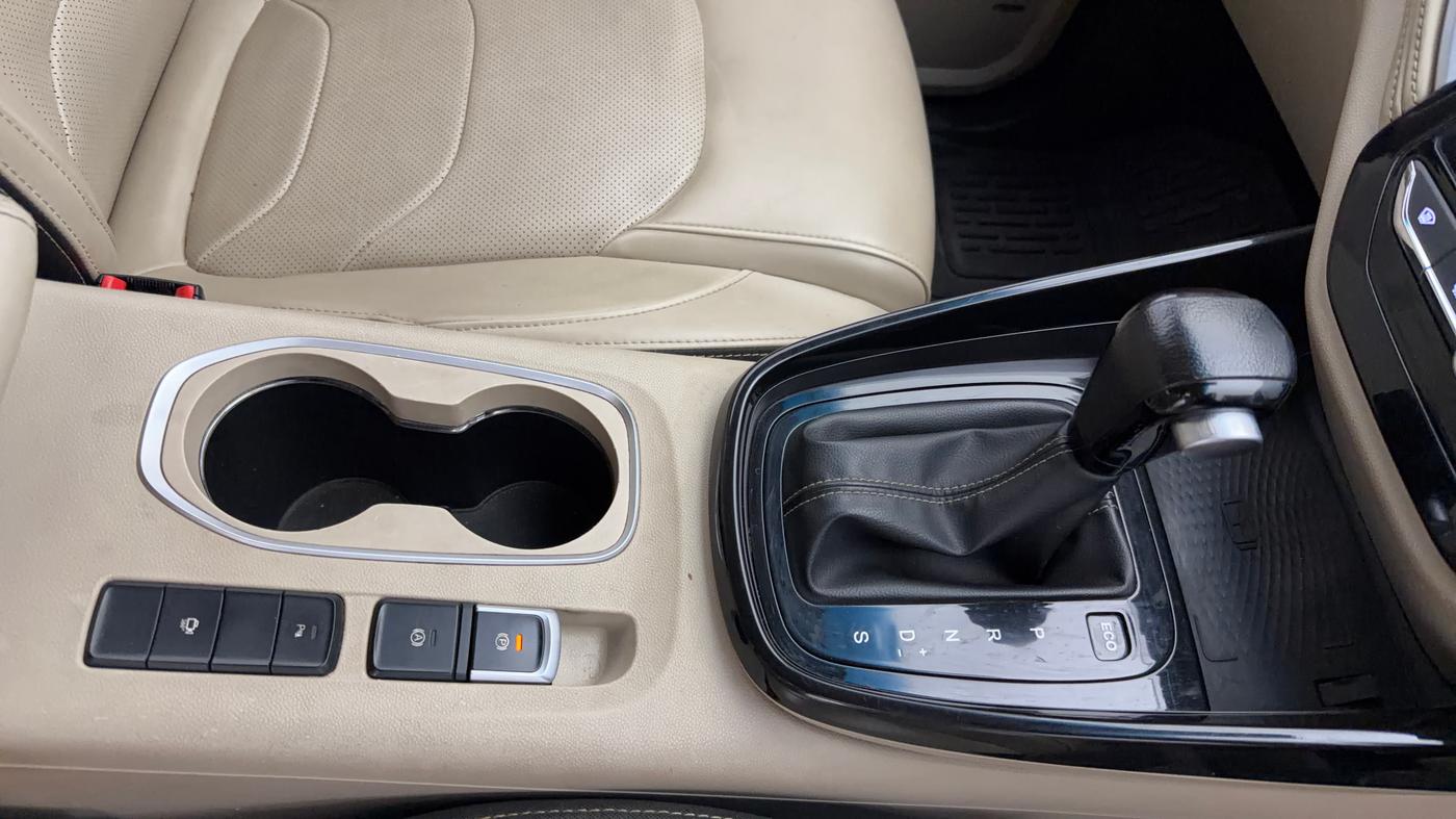 2021 MG HECTOR SHARP 1.5 CVT PETROL DUAL TONE, Petrol, Automatic, 24,823 km, Gear Lever