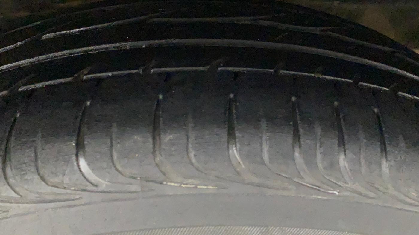 2010 Toyota Corolla Altis GL PETROL, Petrol, Manual, 59,269 km, Left Rear Tyre Tread