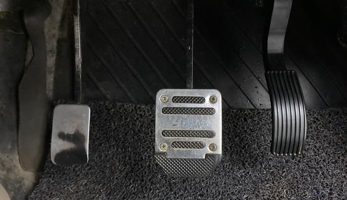 2018 Mahindra Thar CRDE 4X4 AC, Diesel, Manual, 66,703 km, Pedals
