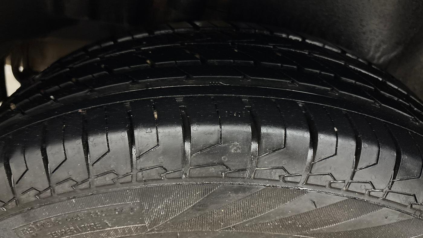 2014 Maruti Swift Dzire VDI, Diesel, Manual, 72,578 km, Right Rear Tyre Tread