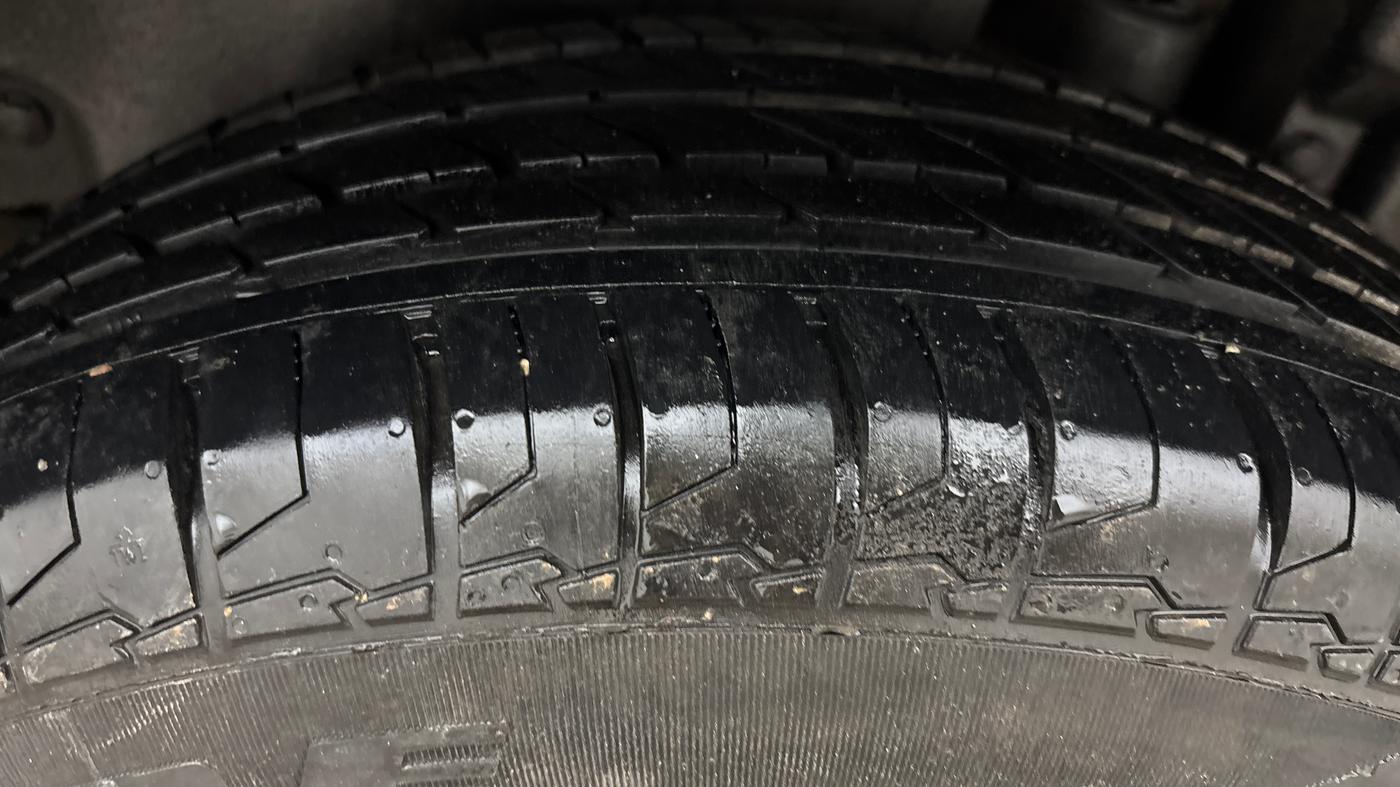 2014 Maruti Swift Dzire VDI, Diesel, Manual, 72,578 km, Left Rear Tyre Tread