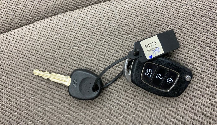 2016 Hyundai Elite i20 SPORTZ 1.2, Petrol, Manual, 1,25,222 km, Key Close Up