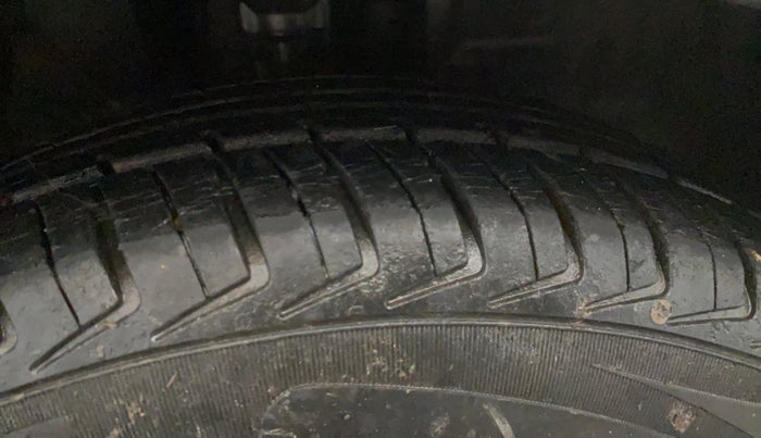 2018 Datsun Redi Go T (O), Petrol, Manual, 18,323 km, Right Front Tyre Tread