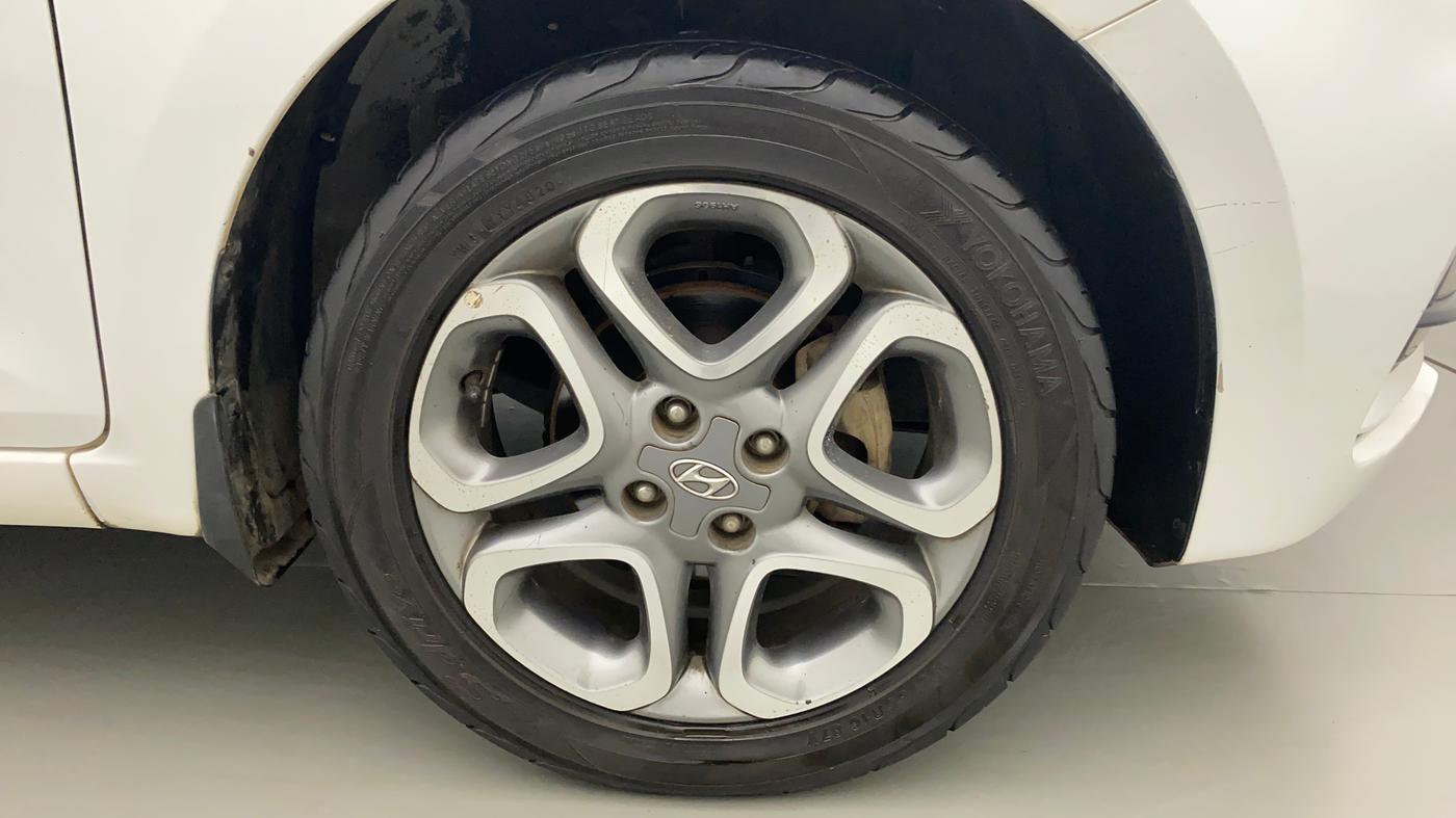 2018 Hyundai Elite i20 ASTA 1.2 DUAL TONE, CNG, Manual, 76,490 km, Right Front Wheel