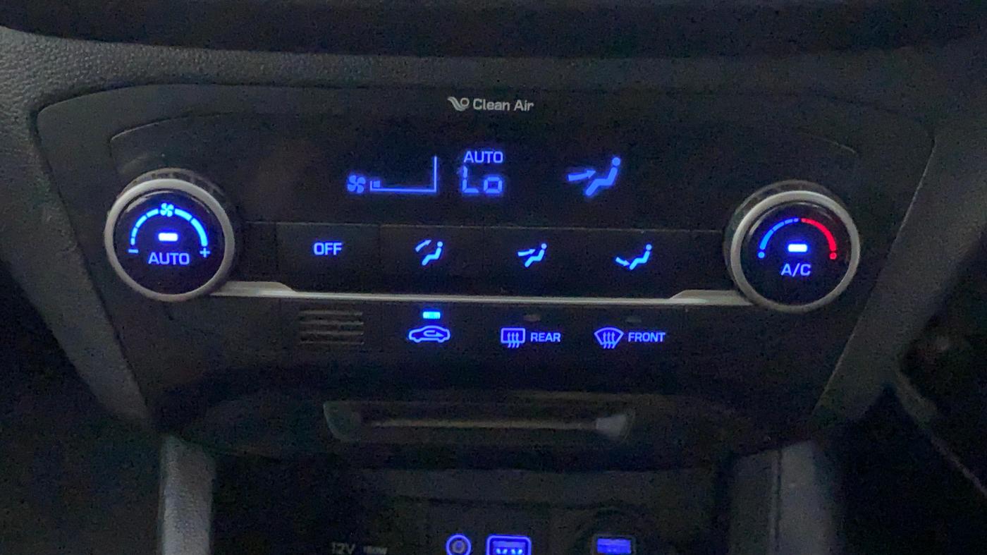 2018 Hyundai Elite i20 ASTA 1.2 DUAL TONE, CNG, Manual, 76,490 km, Automatic Climate Control