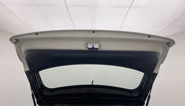 2018 Hyundai Elite i20 ASTA 1.2 DUAL TONE, CNG, Manual, 76,490 km, Boot Door Open