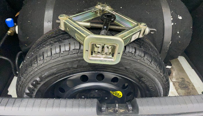 2018 Hyundai Elite i20 ASTA 1.2 DUAL TONE, CNG, Manual, 76,490 km, Spare Tyre