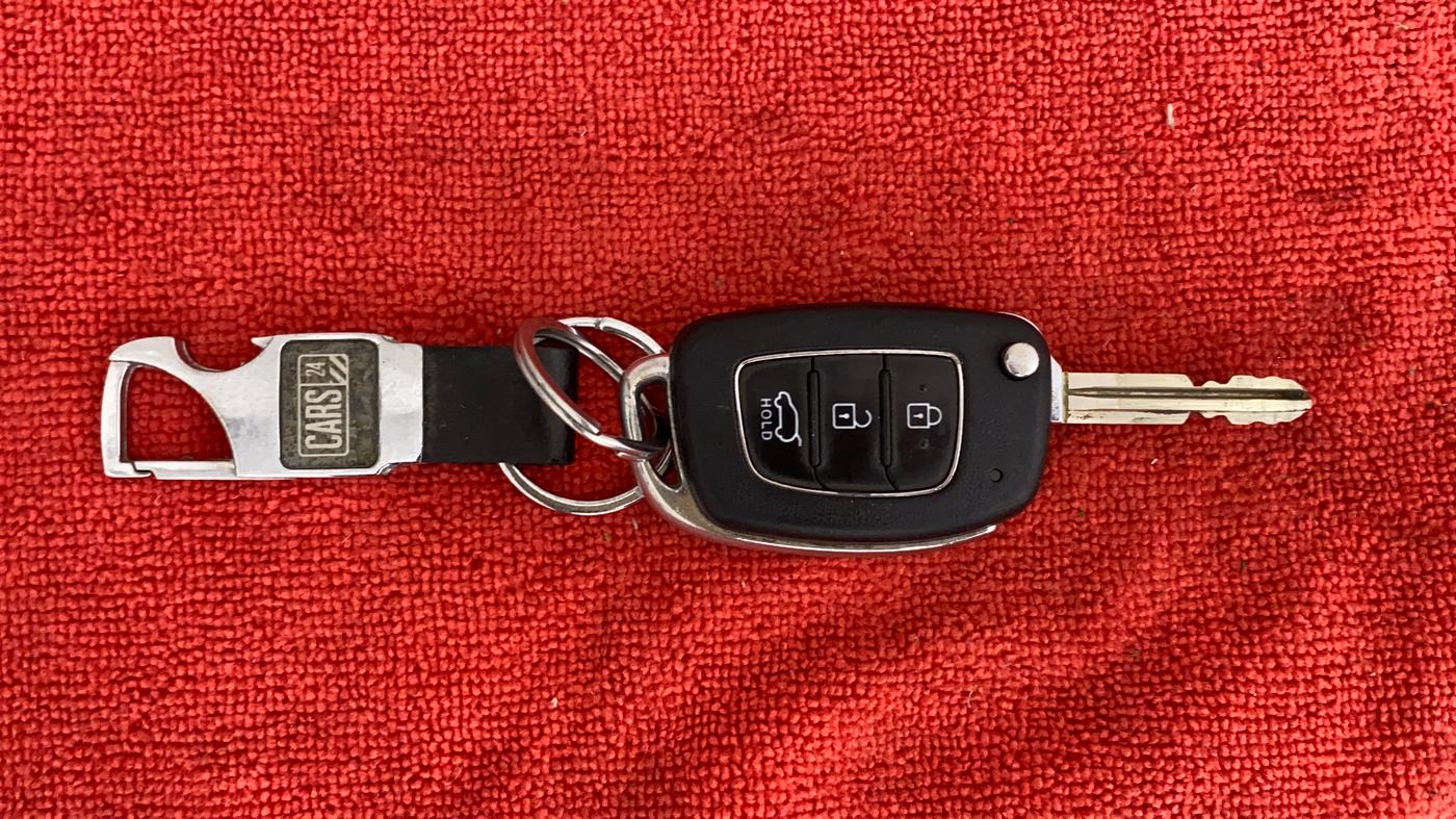 2018 Hyundai Elite i20 ASTA 1.2 DUAL TONE, CNG, Manual, 76,490 km, Key Close Up