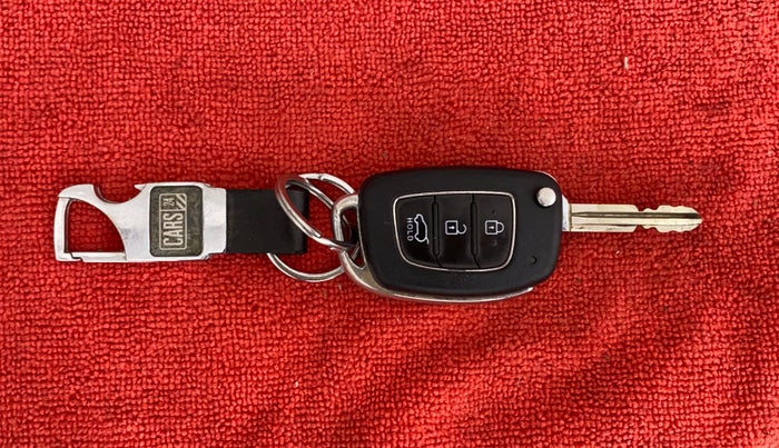 2018 Hyundai Elite i20 ASTA 1.2 DUAL TONE, CNG, Manual, 76,490 km, Key Close Up