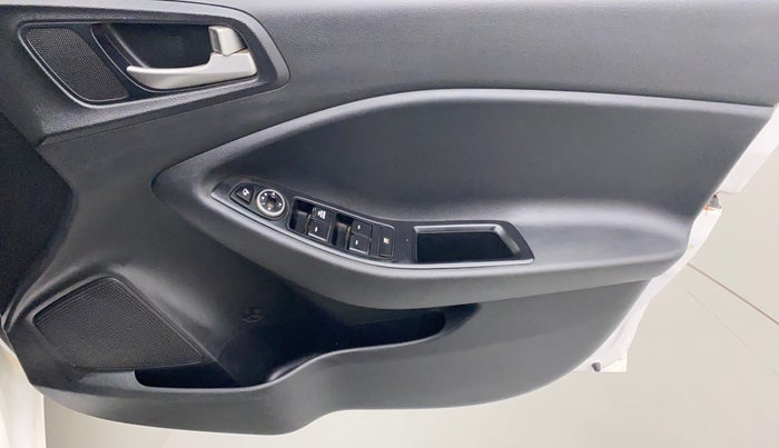 2018 Hyundai Elite i20 ASTA 1.2 DUAL TONE, CNG, Manual, 76,490 km, Driver Side Door Panels Control