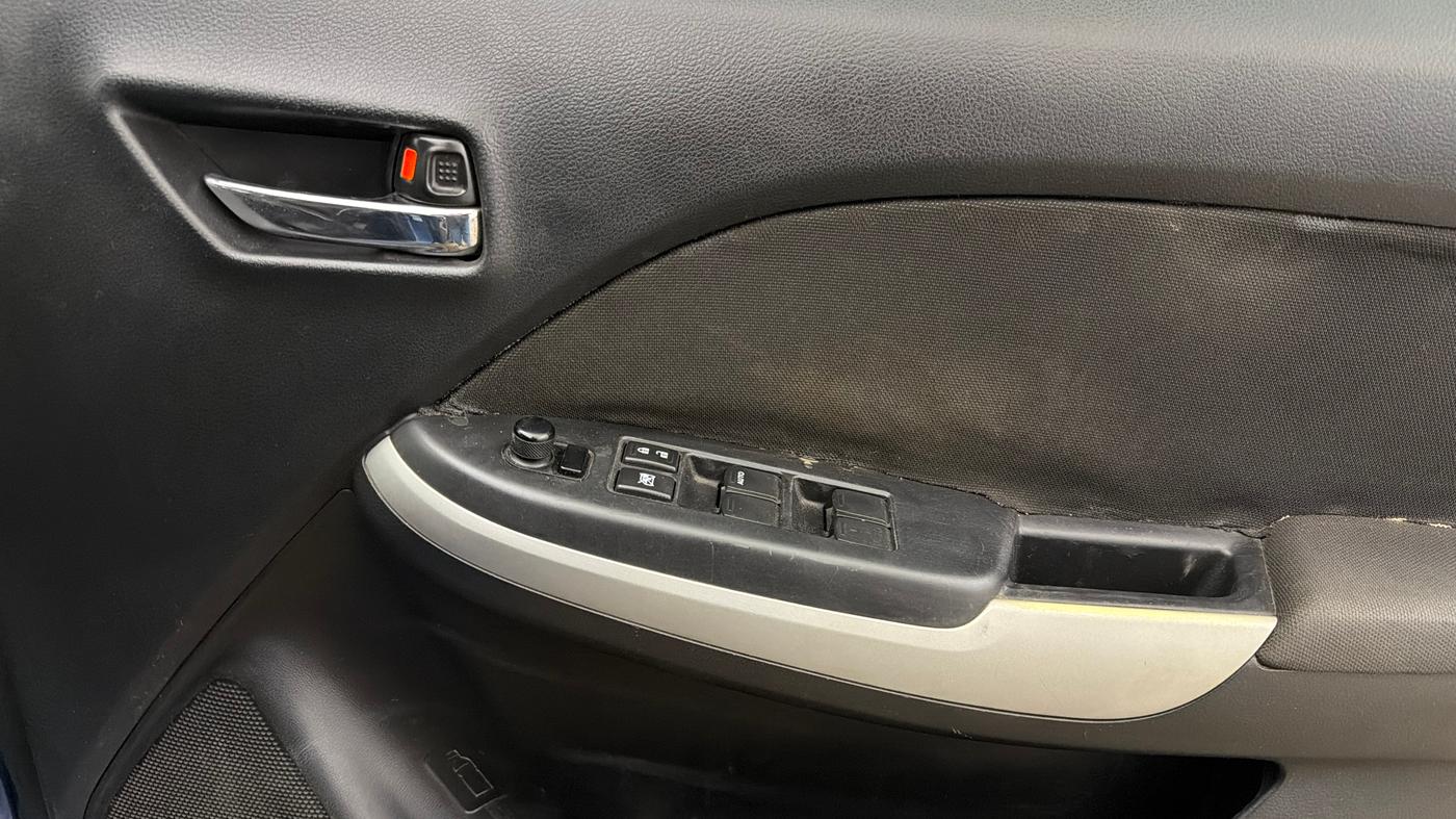 2016 Maruti Baleno ZETA PETROL 1.2, Petrol, Manual, 85,785 km, Driver Side Door Panels Control