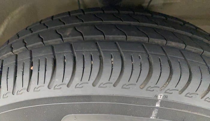 2022 Maruti S PRESSO VXI, Petrol, Manual, 13,139 km, Right Front Tyre Tread