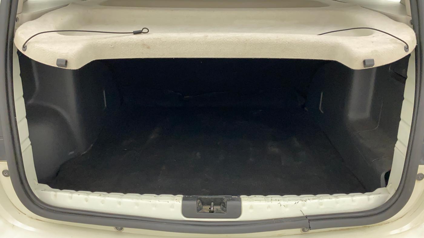 2015 Renault Duster RXL PETROL, Petrol, Manual, 49,118 km, Boot Inside