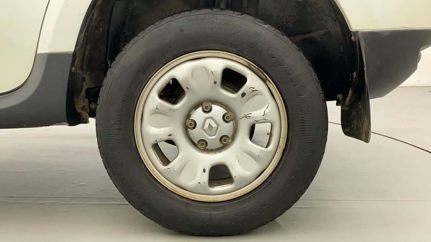 2015 Renault Duster RXL PETROL, Petrol, Manual, 49,118 km, Left Rear Wheel