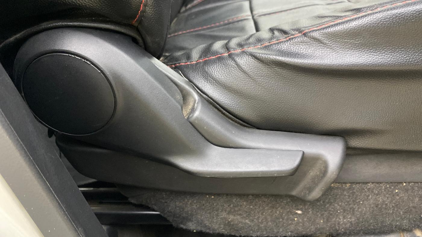 2019 Maruti IGNIS DELTA 1.2, Petrol, Manual, 47,471 km, Driver Side Adjustment Panel
