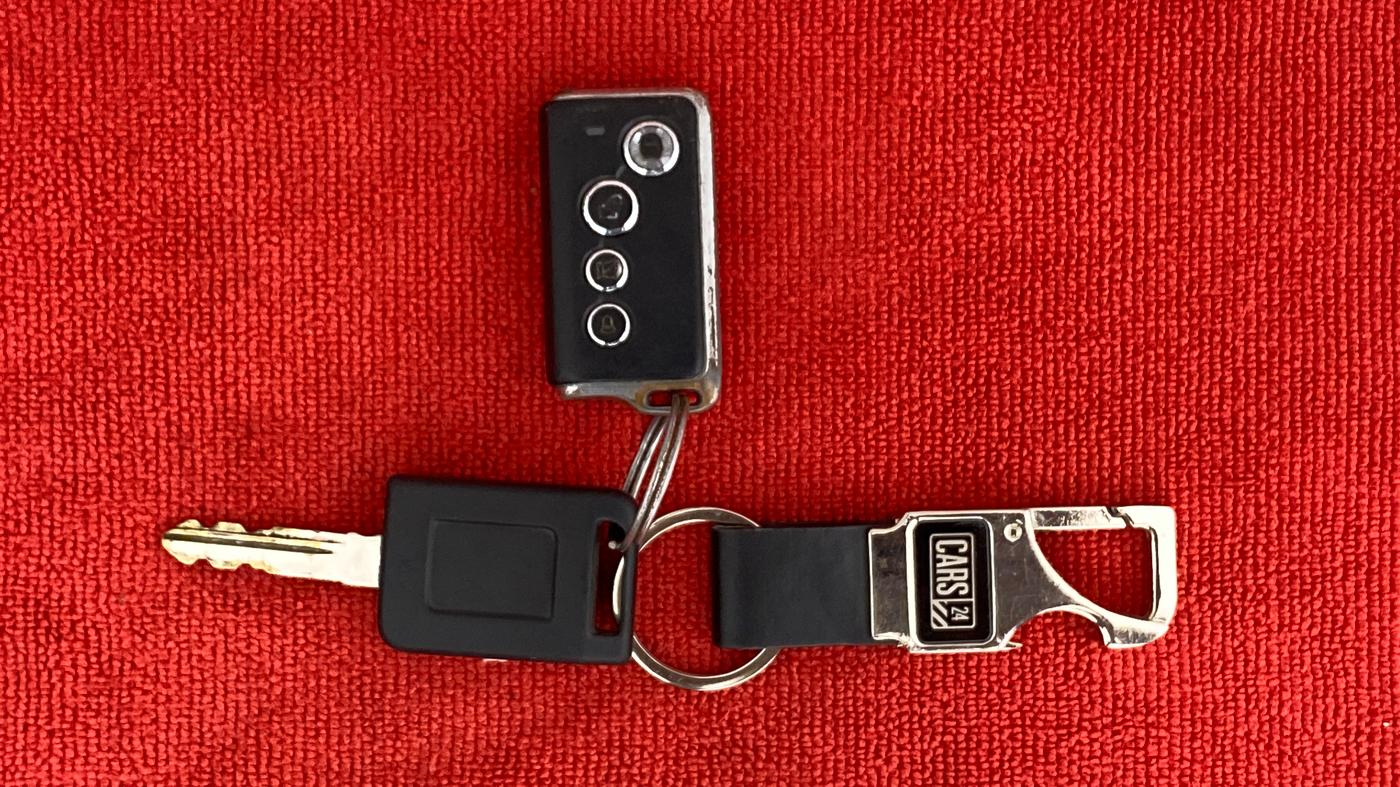 2019 Mahindra Bolero POWER+ SLE, Diesel, Manual, 95,252 km, Key Close Up